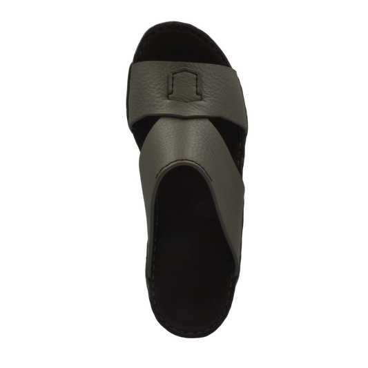 Top view of black and gray Piega Nuovo sandals with wide straps and cushioned sole