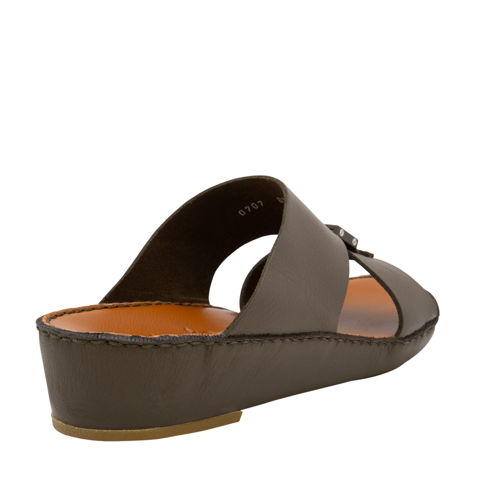 Private Collection classic leather sandals in brown with open toe and cushioned sole