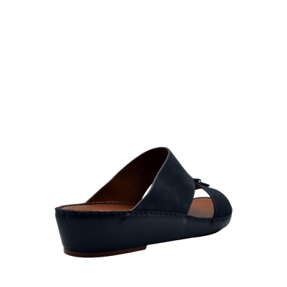 Black cerchio cucire comfort shoes with leather upper and cushioned sole in a slip-on style