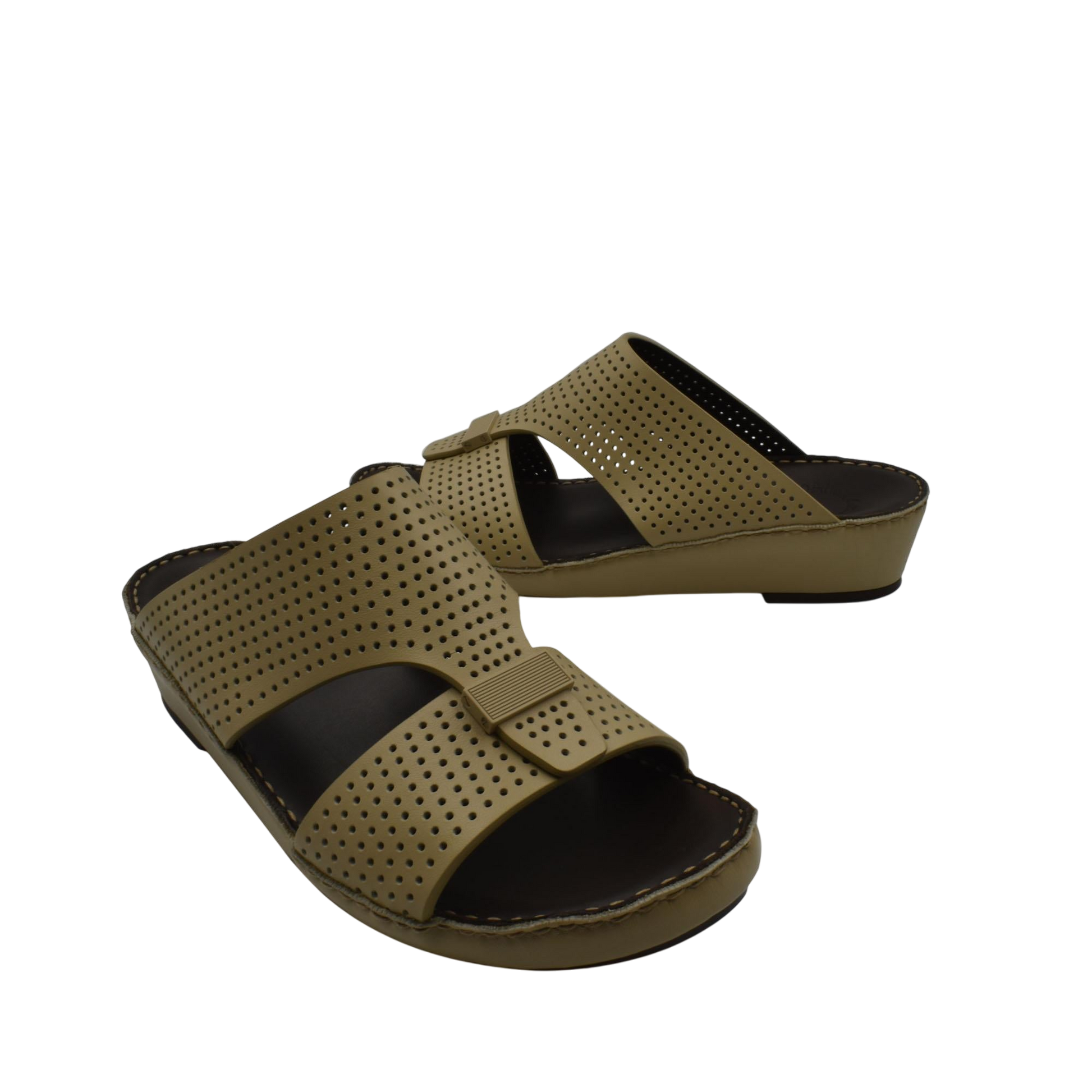 Beige Cerchio Gomato sandals with perforated straps and cushioned sole for comfortable wear