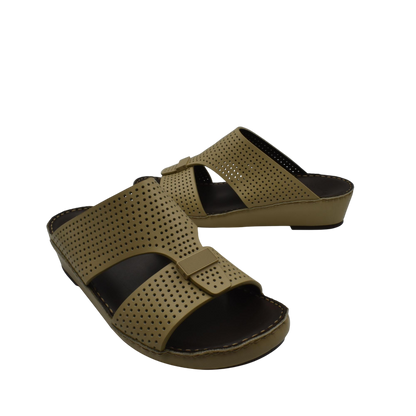Beige Cerchio Gomato sandals with perforated straps and cushioned sole for comfortable wear