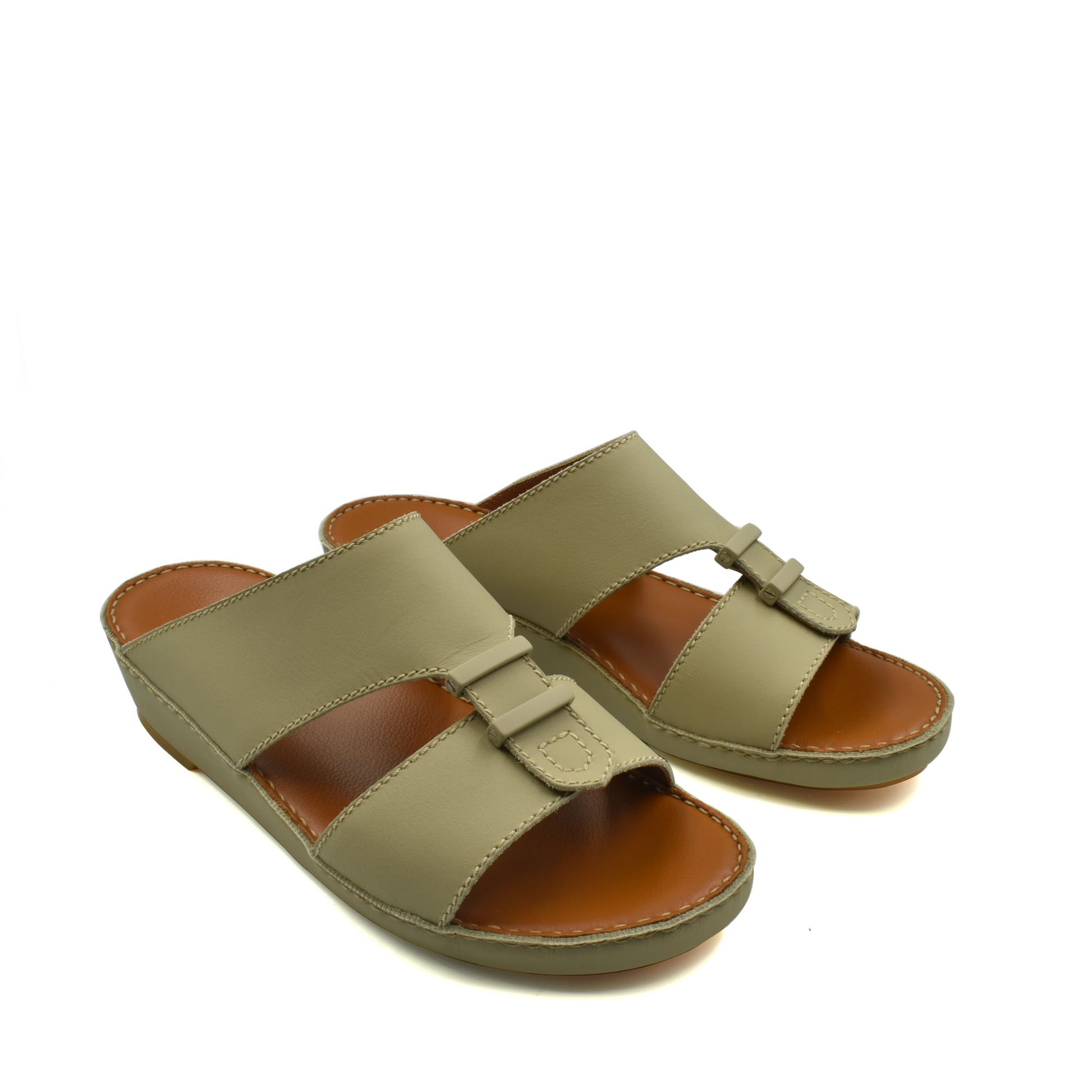 Comfortable rubber sandals in olive green with cushioned brown footbed and adjustable straps