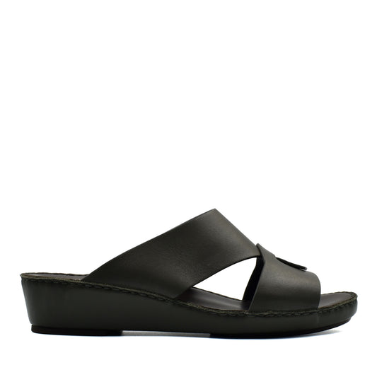 Black Italian nappa sandals with cushioned sole and wide leather straps for comfort