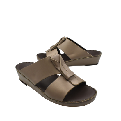 Taupe luxury leather sandals with open toe and decorative knot from Private Collection