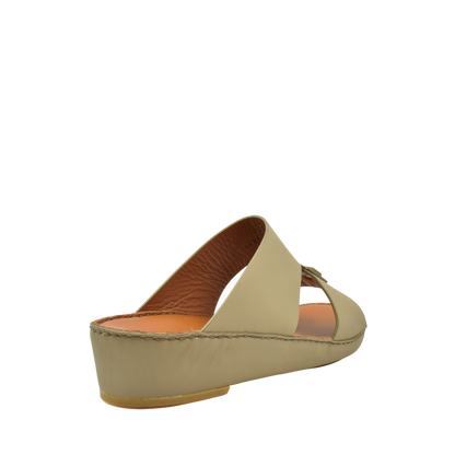 Beige Manetta Rubbercalf sandals with open toe and cushioned platform sole from private collection