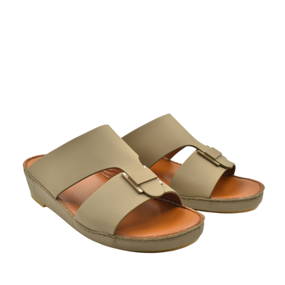 Beige Manetta Rubbercalf sandals with adjustable strap and cushioned brown footbed