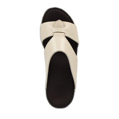 Cream color Nappa leather sandals with open toe and comfortable cushioned sole