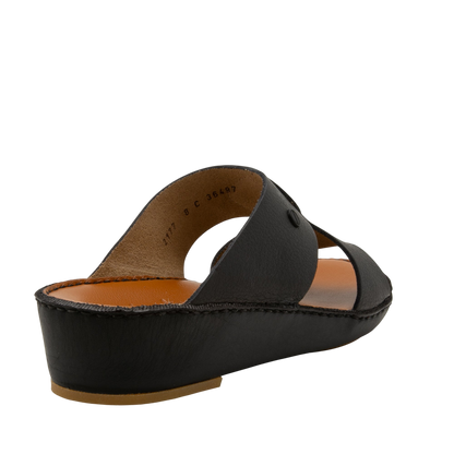 Black Peninsula Nouvo Deercalf sandals with wedge heel and open toe design