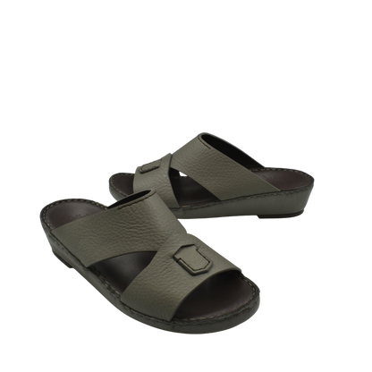Brown leather Piega Nuovo sandals with wide straps and cushioned soles for comfortable wear