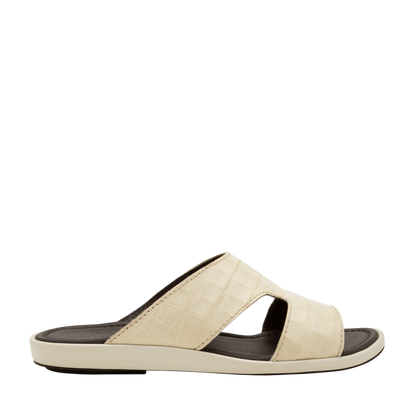Private collection beige prestige croco sandals with open toe and textured upper design