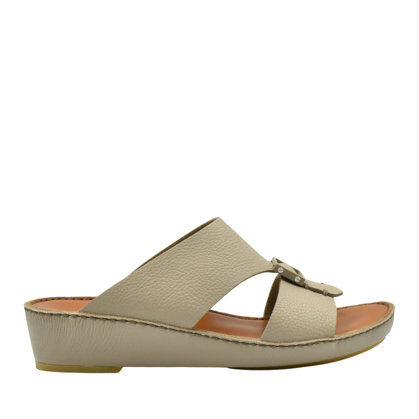 Private Collection classic leather sandals in beige with a wedge sole and open toe design