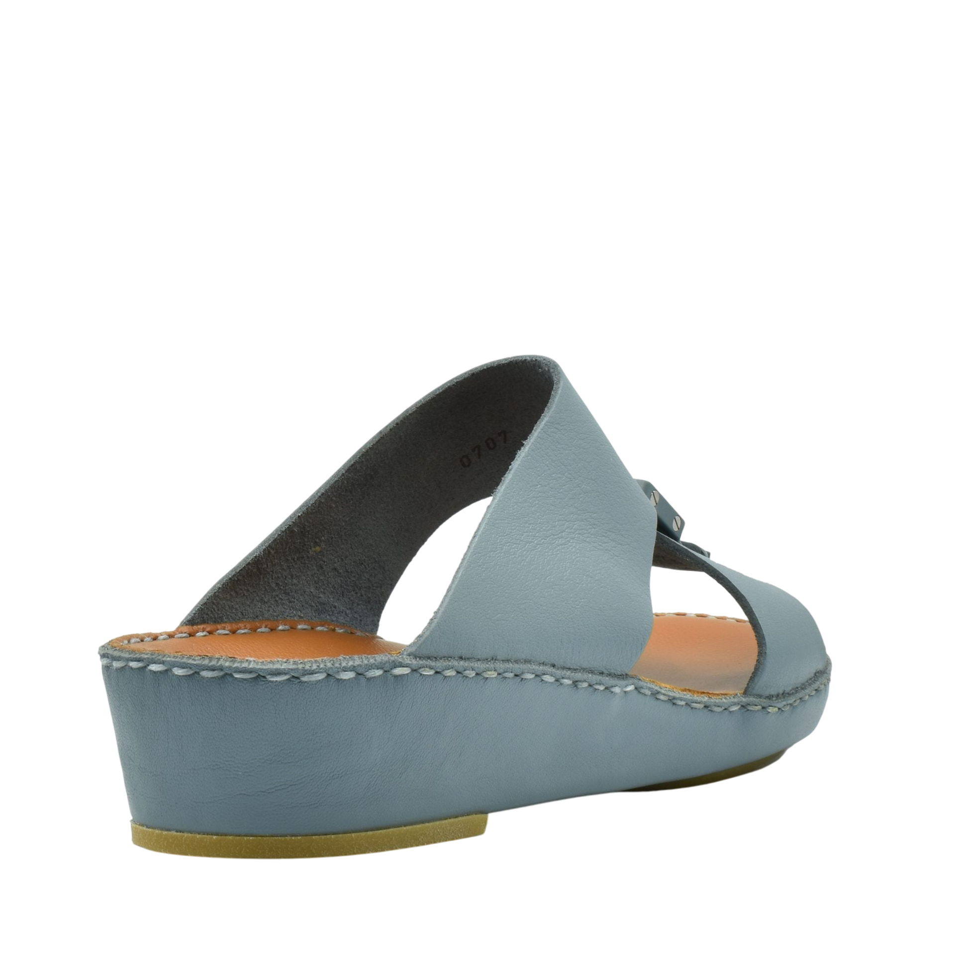 Blue classic leather sandals with a wedge heel and open toe from Private Collection