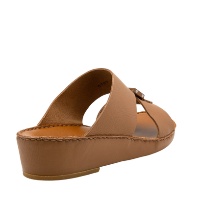 Private Collection classic leather sandals in brown with cushioned sole and open toe design