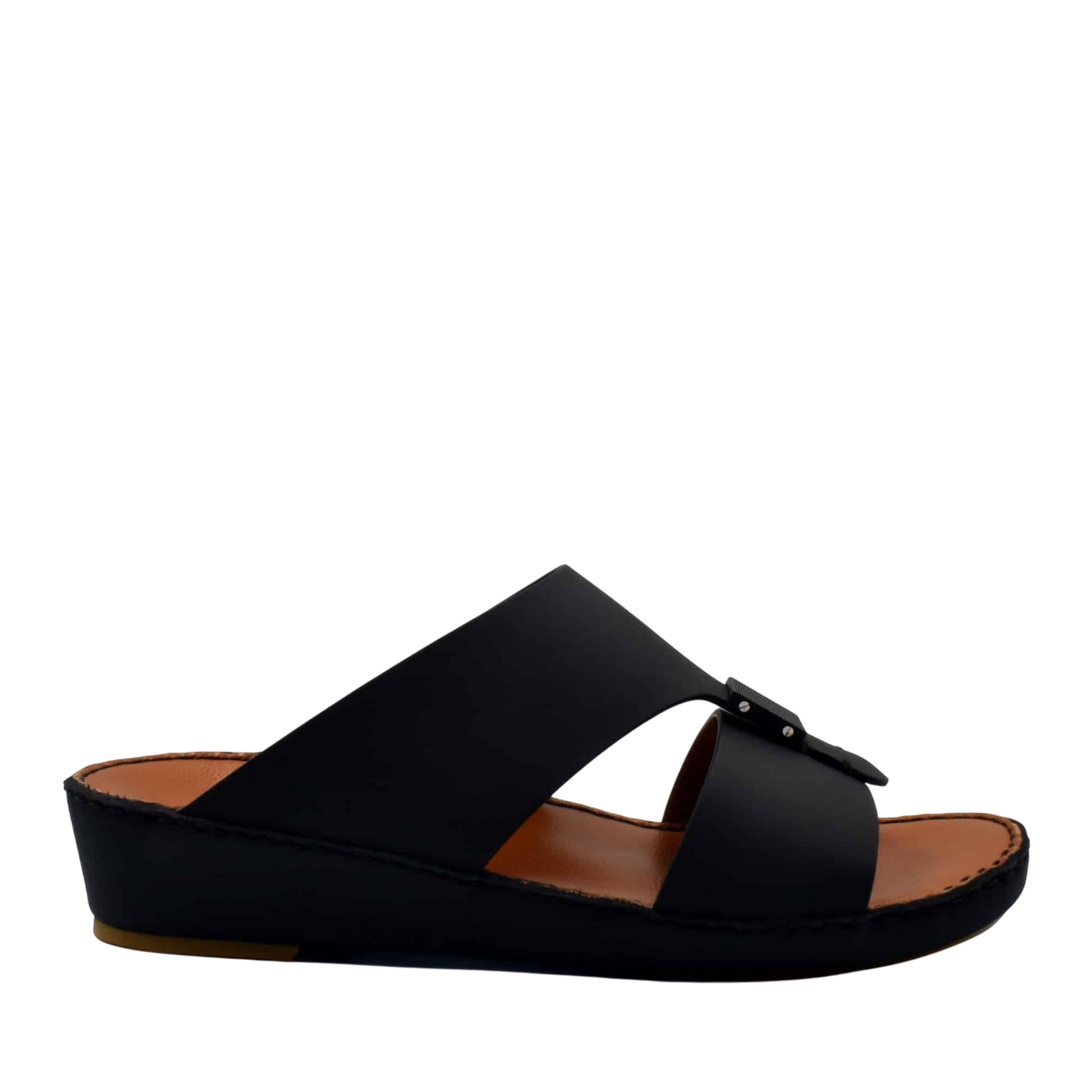 Black Quadratura Gomato sandals with wide straps and cushioned sole for comfortable wear