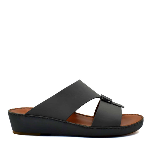 Black Quadratura Gomato sandals with adjustable strap and cushioned sole from Private Collection