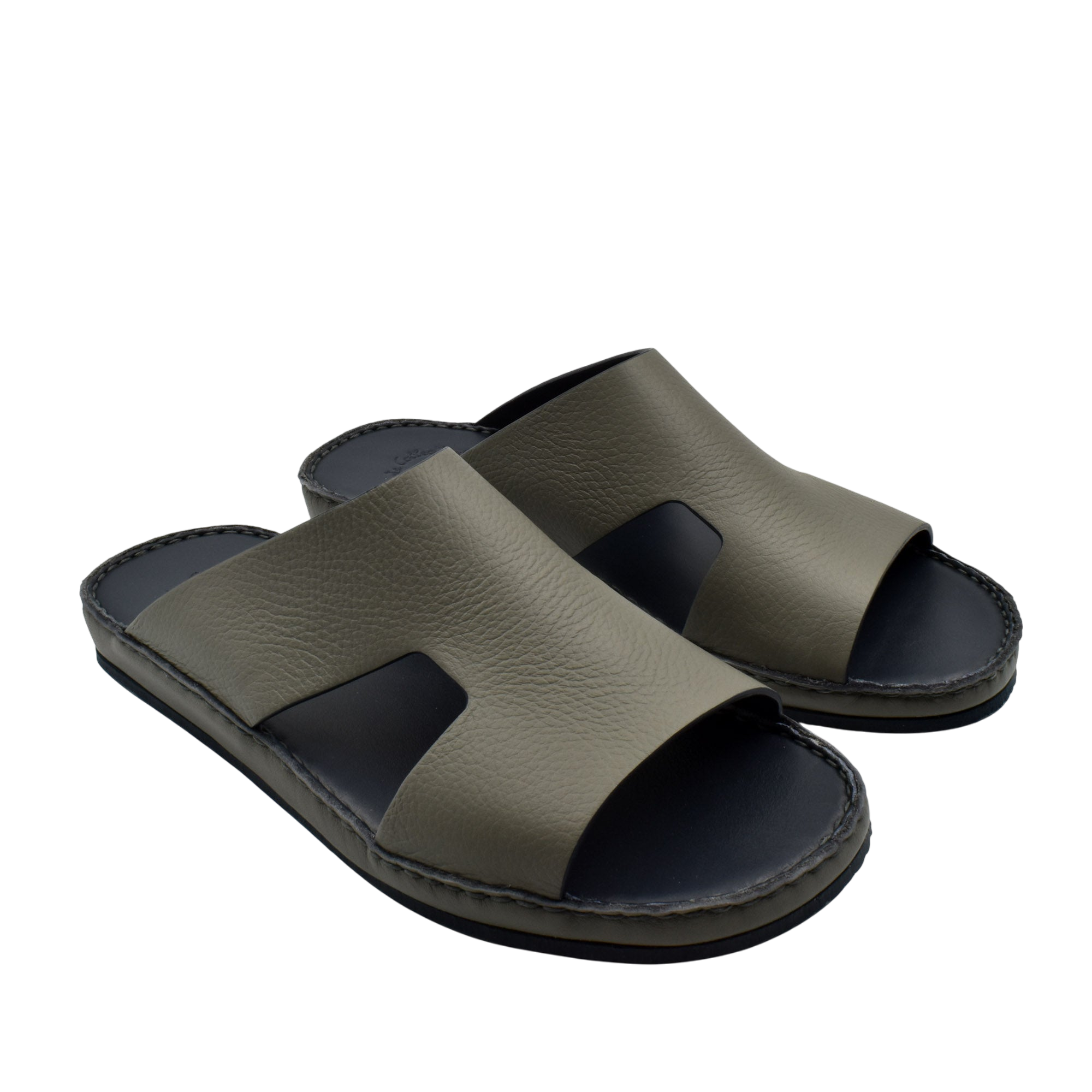 Private Collection Western leather sandals in olive green with open toe and cushioned sole