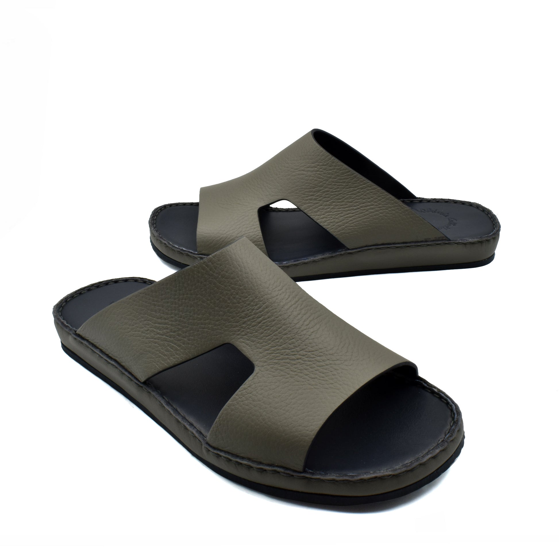 Private Collection Western leather sandals in olive green with open toe and slip-on design